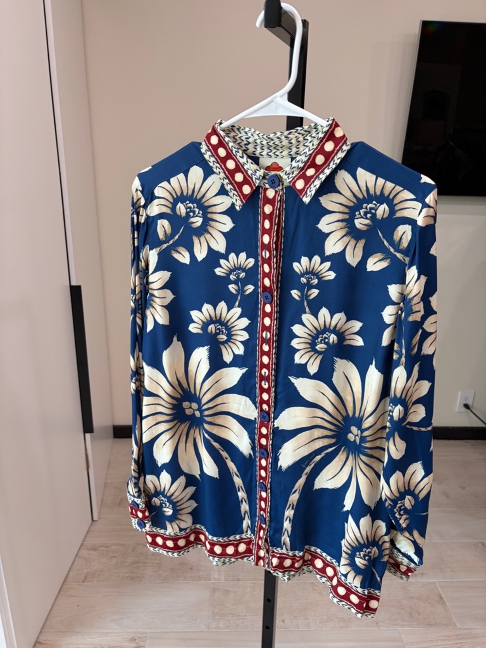 Farm Rio: Blue Luna Collared Lenzing
Ecovero Viscose Pajama Shirt - Picture 9 of 10